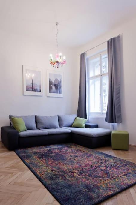 Prague Center Apartment With Fireplace Exteriér fotografie